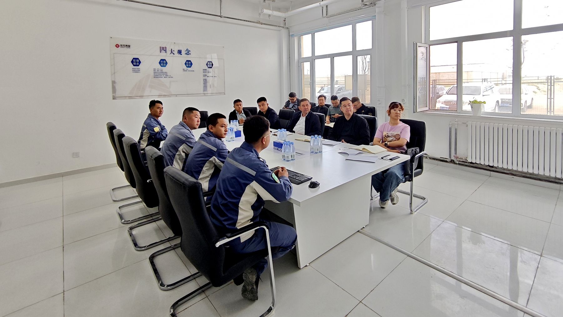 02 9c2de6.jpg